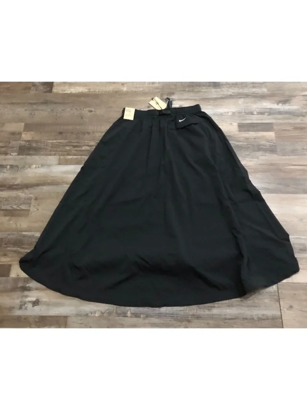 Nike ACG Womens Medium Black Loose Fit Mid Rise Full Length Skirt New $140 Tags